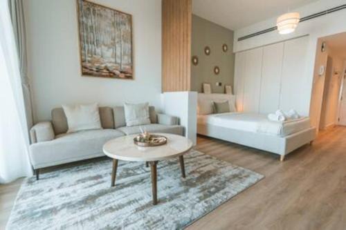 The Greens Apartamento | Cozy Chic Studio with Balcony The Greens Dubai