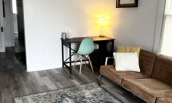 Northside Apartamento | Cozy, City Center 1.2 miles Apt. Unit #1 Bottom Unit