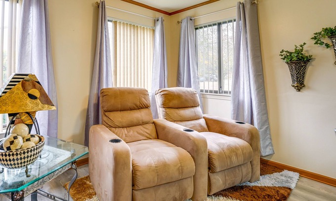 Clinton Township Condominio | Cozy Clinton Township Condo: 3 Mi to Anchor Bay!