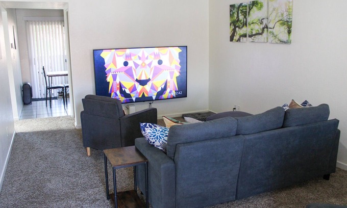 Riverside Apartamento | Cozy close to everything place!!