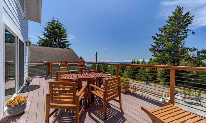 Shelter Cove Casa | Moderno confort costero con magníficas vistas al océano
