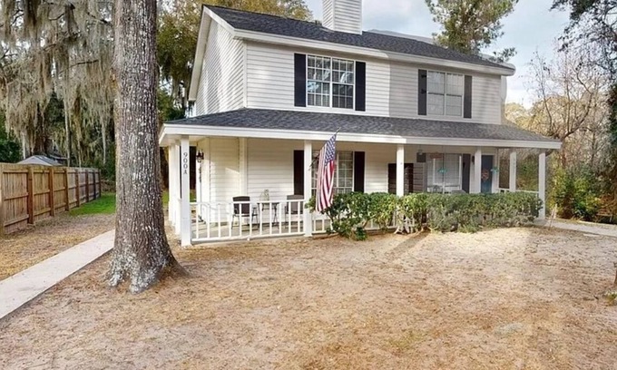 Port Royal Casa | Cozy, Coastal Retreat! Minutes from Parris Island!