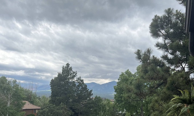 Gleneagle Casa | Cozy Colorado Springs Retreat! 2bdr with office ready to work from home!