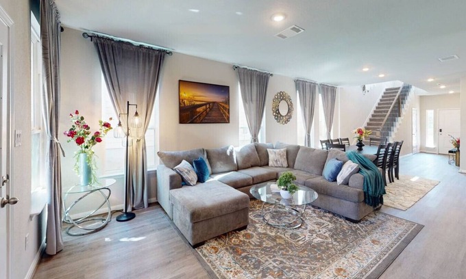 Converse Casa | Cozy Comfort Home near Randolph AFB, Fort Sam& I10