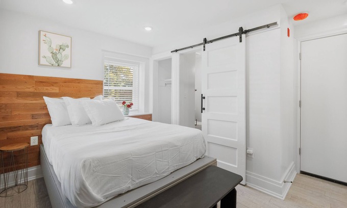 Wynnefield Apartamento | Cozy Comfortable and Quiet Double-bed Suite