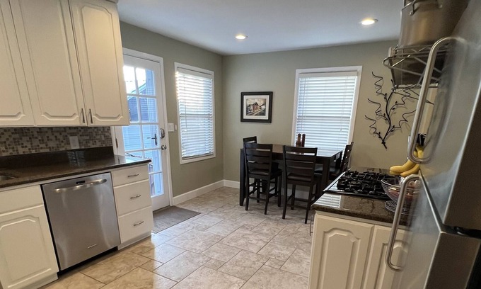 Canyon Rim Casa | Cozy, Comfortable, Newly furnished house with lots of activities close by!