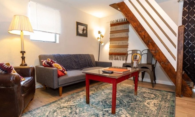 Mount Washington Cabaña | Cozy & Comfy Cottage in the City - w/ parking!