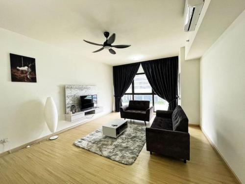 Sungai Buloh Apartamento | Cozy & Comfy Home Dsara Sentral Opposite MRT