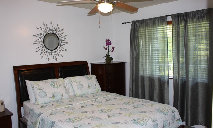 Seven Mile Beach Condominio | Condo acogedor - 5 minutos a pie de la playa de Seven Mile!