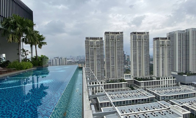 Bandar Tun Razak Condominio | Cozy condo (4 pax) with Wi-Fi & city view