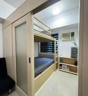 Barangka Ilaya Apartamento | Cozy condo by the MRT & Light Mall experience comfort and convenience