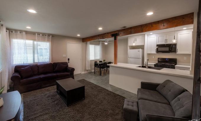 Davis Condominio | Cozy Condo in Davis near Greenbelt & Park