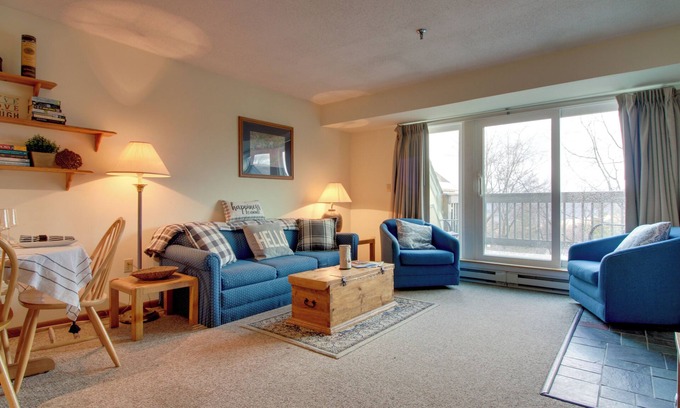 Killington Apartamento | Cozy Condo w/ Community Pool, Walk to Slopes!
