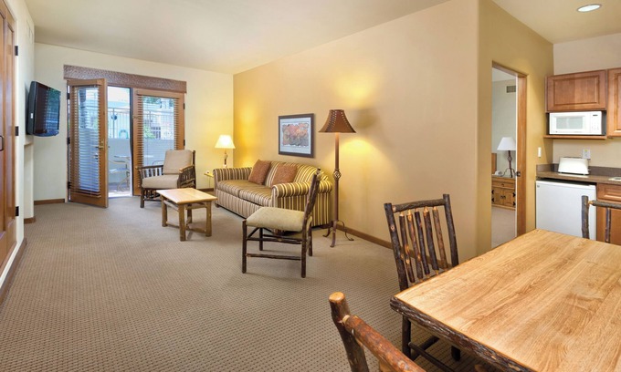 Taos Complejo | Cozy Condo w/ Kitchenette - Near Historical Sites