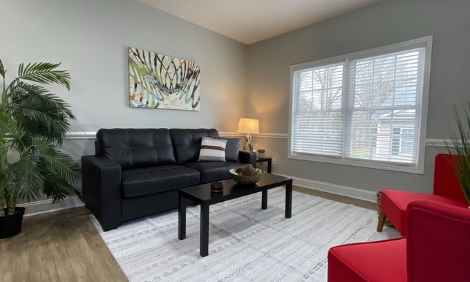 Johnson City Casa | Cozy & Convenient: 2BR Townhome w/Garage
