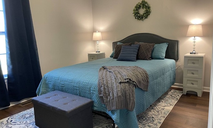 Unicoi Cabaña | Cozy, convenient, private, pet friendly cottage! Close to hiking trails!