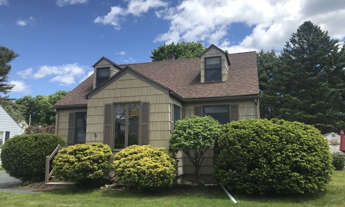 Cape Elizabeth Casa | Cozy,Convenient & Close to Beaches.Comfortably relax after enjoying nearby sites