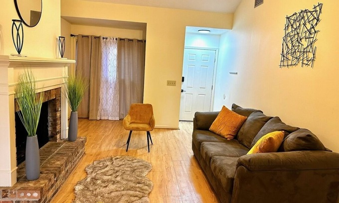 Columbus Casa | Cozy Corner Townhome