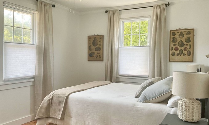 Cape May Court House Cabaña | Cozy Cottage Steps to Downtown and 10 minute Drive from the Beach