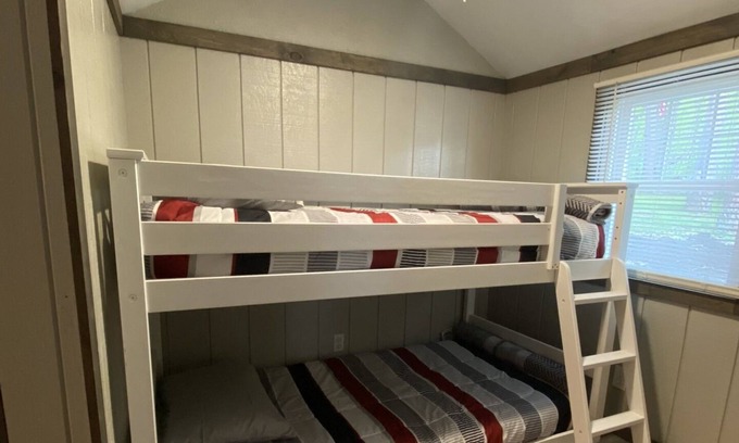 Rushford Lake Cabaña | Cozy cottage at Rushford Lake