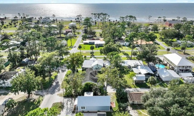 Port St. Joe Cabaña | Cozy Cottage | Bay View | Boat Parking | Extended Stays Retreat|Sleeps 6
