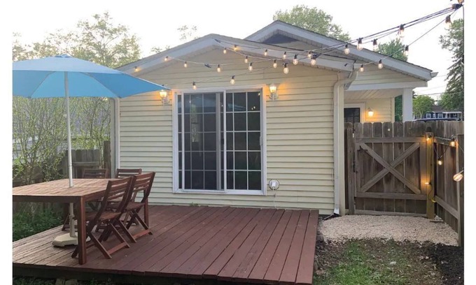 Portage Lakes Cabaña | Cozy Cottage by the Lake