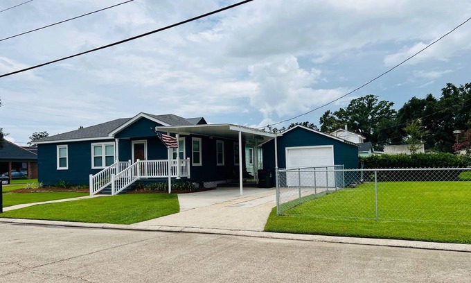 Houma Cabaña | Cozy Cottage - Centrally Located