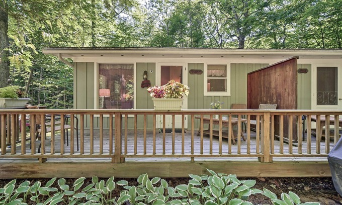 Fish Creek Cabaña | ¡NUEVO! ¡Ephraim acogedor "Cedar Cottage" con cubierta privada!