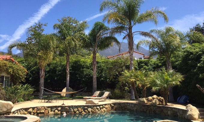 Montecito Cabaña | ~ * ~ Cottage acogedor en Montecito ~ * ~ Pet Friendly -Pool