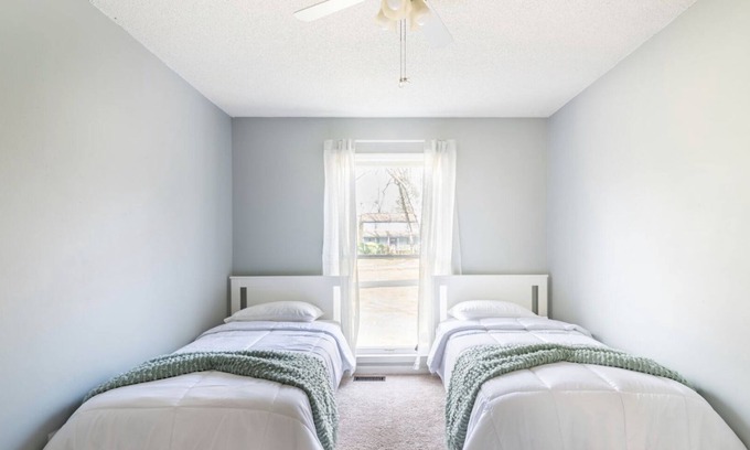 Bowling Green Cabaña | Cozy Cottage near Charlotte NC