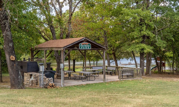 Bixby Cabaña | Cozy Cottage on 140 Acres | Just 30 minutes from Tulsa