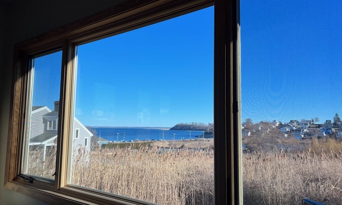 Great Neck Cabaña | Cozy cottage on Great Neck, easy walk to Pavilion Beach!