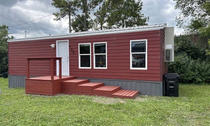 Valley City Casa | Cozy Cottage on Main