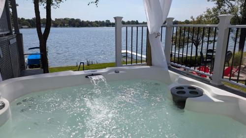 Mongo Casa | Cozy cottage on peaceful lake