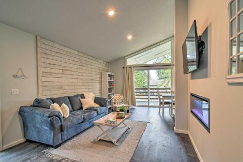 Westport Casa | Cozy Cottage on the Coast Near Downtown Westport!