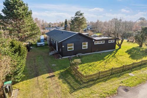 Smidstrup Strand Casa | Cozy Cottage Only 500 M From The Sea