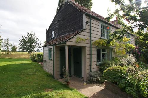 Wisbech Casa | Cozy cottage overlooking fields, Upwell