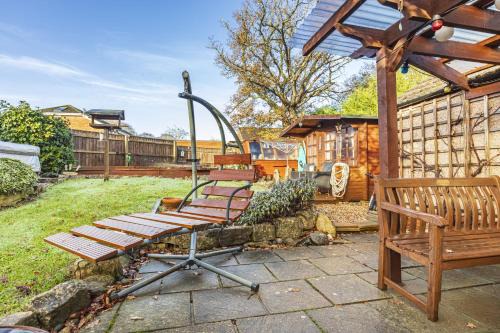 Bournemouth Casa | Cozy Cottage, Secure Garden, Dog Freindly