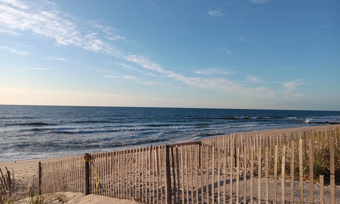 Avon Cabaña | Cozy cottage summer rental one block to beach in Bay Head