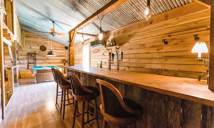Bradford Otro | Cozy Cottage