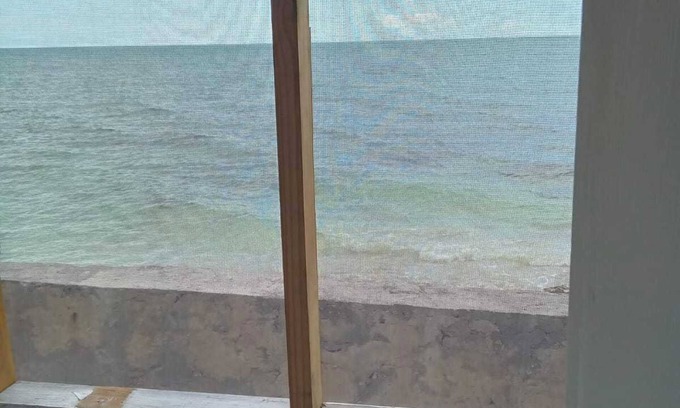 Andros Town Casa | Cozy cottage with AC, Washer & dryer, spacious, situated on the beach.