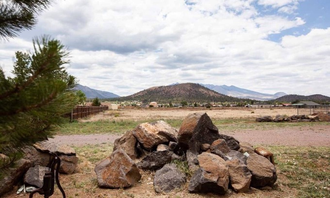 Flagstaff Casa | Cozy Cottage with Garage! - Private Getaway