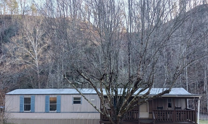 Bluff City Casa | Cozy Country Home