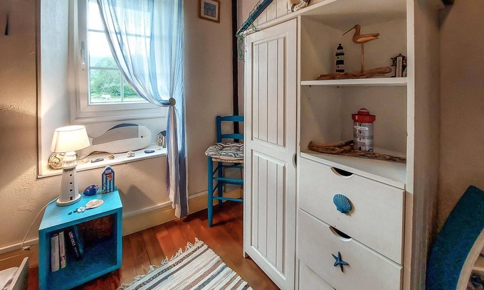 Ogeu-Les-Bains Casa | Cozy country house with well-kept garden and grounds.