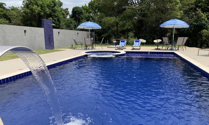 Pardinho Cabaña | Cozy country house with barbecue area/pool/hydro/waterfall and sun deck