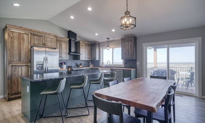 St. Anthony Casa | Cozy countryside home with great views, near great fishing & outdoor adventure!