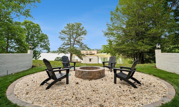 Southmont Casa | Cozy Cove-Lakefront home with kayaks, paddle board, lillypad, arcade, & fire pit