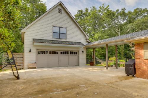 Covington Apartamento | Cozy Covington Studio Rental Near Historic Square!