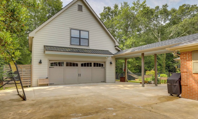 Covington Apartamento | Cozy Covington Studio Rental Near Historic Square!