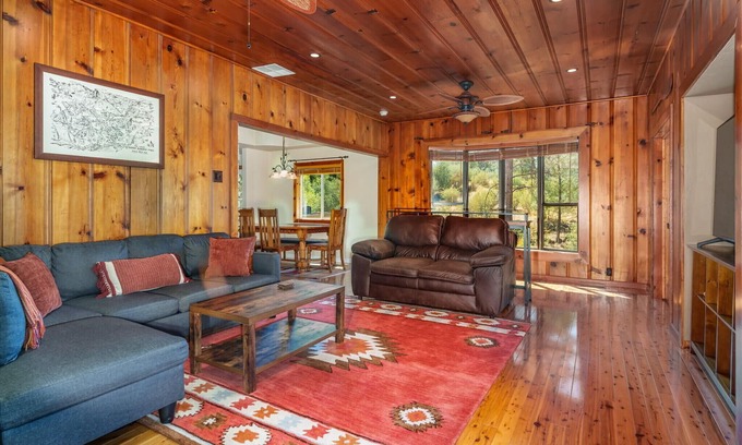 Ahwahnee Cabina | 🛶 Cozy Creek Cabin near Yosemite & Bass Lake